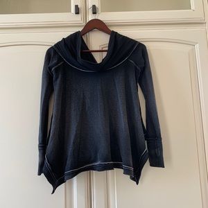 FREE PEOPLE PULL OVER HOODIE